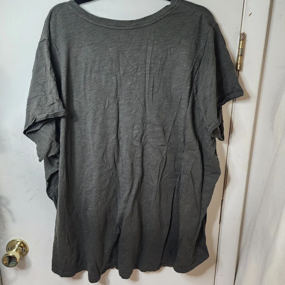 Old Navy Gray Green V-Neck Short Sleeve Plus Size 4X Top - Picture 2 of 8